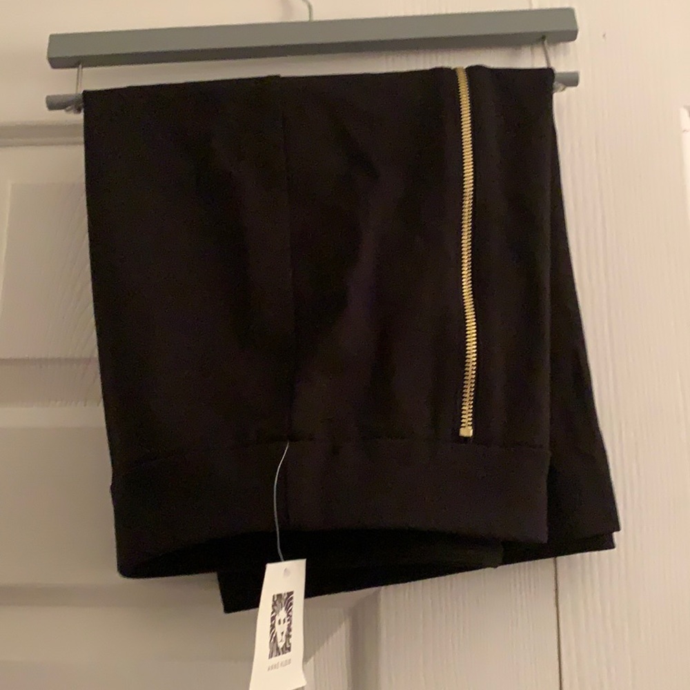 Anne Klein Black zip up skirt